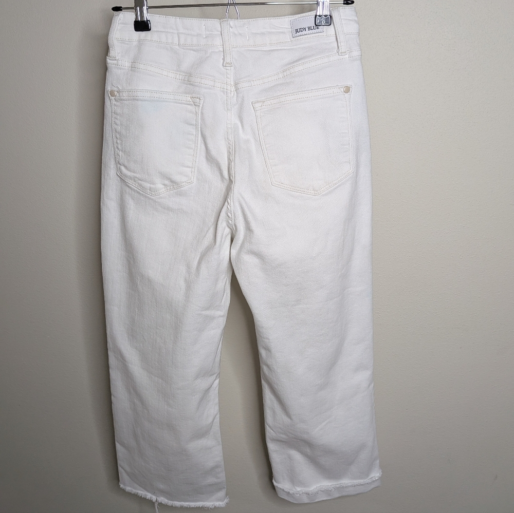 Judy Blue White Cropped Jeans - Picture 2 of 5